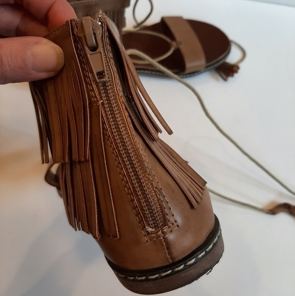 🌟Host Pick Corkys Nude Boho Lace Up Gladiator Sandals with Fringe Size 37 - Picture 5 of 12